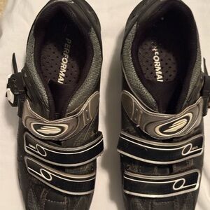Men's Black and Gray Cycling Shoes